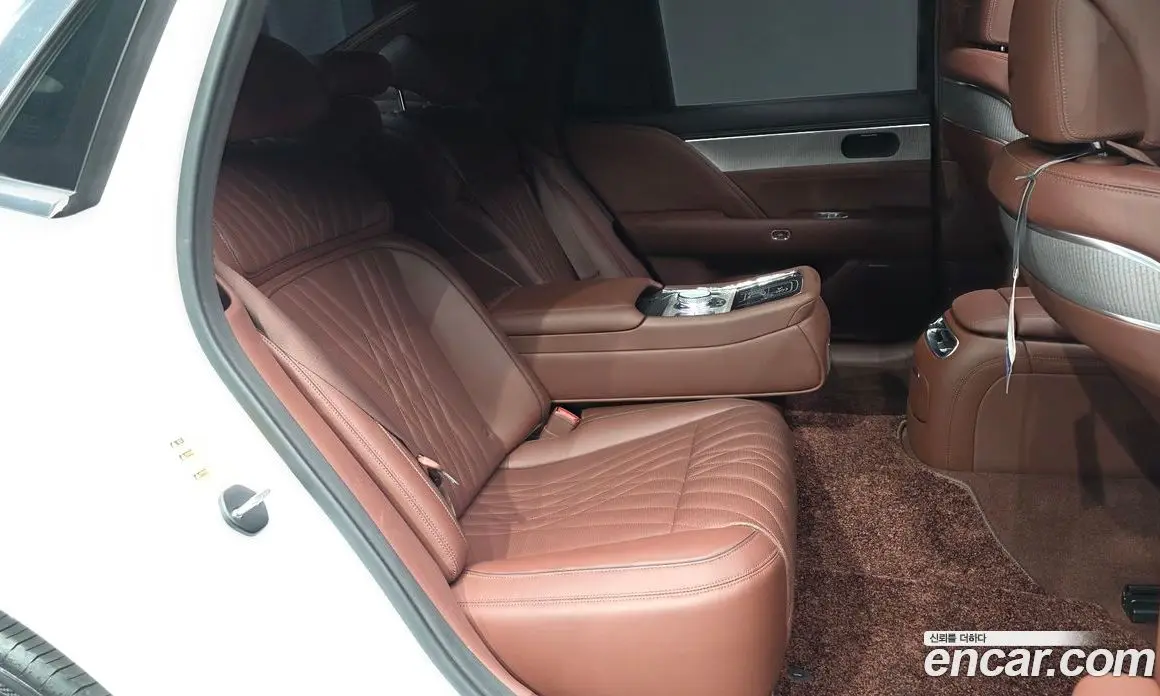Genesis G90 2022 3.5 автомат (гидро), фото 18 Genesis G90 2022 3.5 автомат (гидро), фото 18