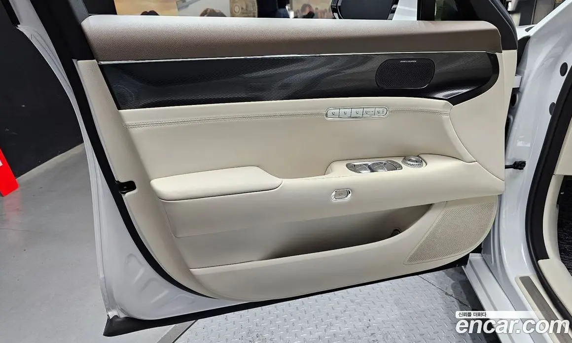 Genesis G90 2025 3.5 автомат (гидро), фото 14