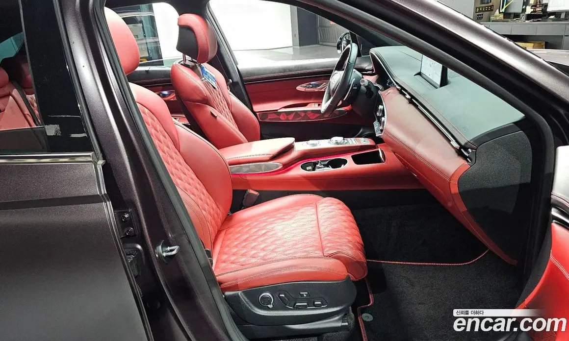 Genesis GV70 2022 3.5 автомат (гидро), фото 16 Genesis GV70 2022 3.5 автомат (гидро), фото 16