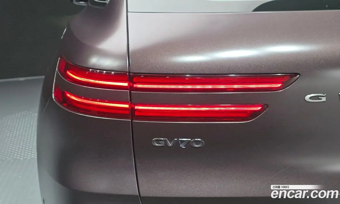 Genesis GV70 2022 3.5 автомат (гидро), фото 9 Genesis GV70 2022 3.5 автомат (гидро), фото 9