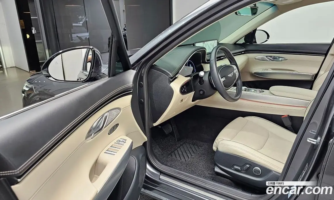 Genesis GV70 2022 2.5 автомат (гидро), фото 13 Genesis GV70 2022 2.5 автомат (гидро), фото 13