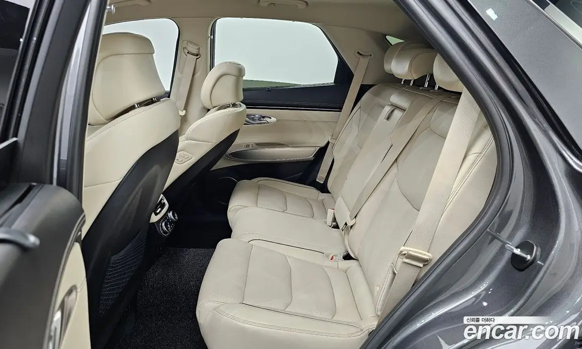 Genesis GV70 2022 2.5 автомат (гидро), фото 18 Genesis GV70 2022 2.5 автомат (гидро), фото 18