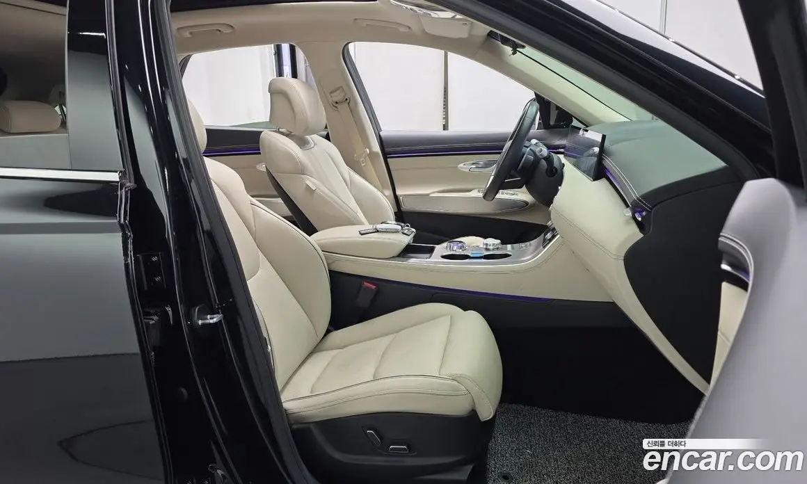 Genesis GV70 2024 2.5 автомат (гидро), фото 16 Genesis GV70 2024 2.5 автомат (гидро), фото 16