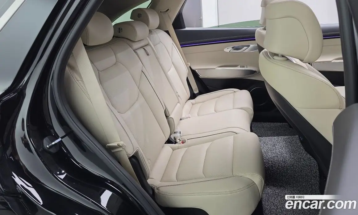 Genesis GV70 2024 2.5 автомат (гидро), фото 17 Genesis GV70 2024 2.5 автомат (гидро), фото 17
