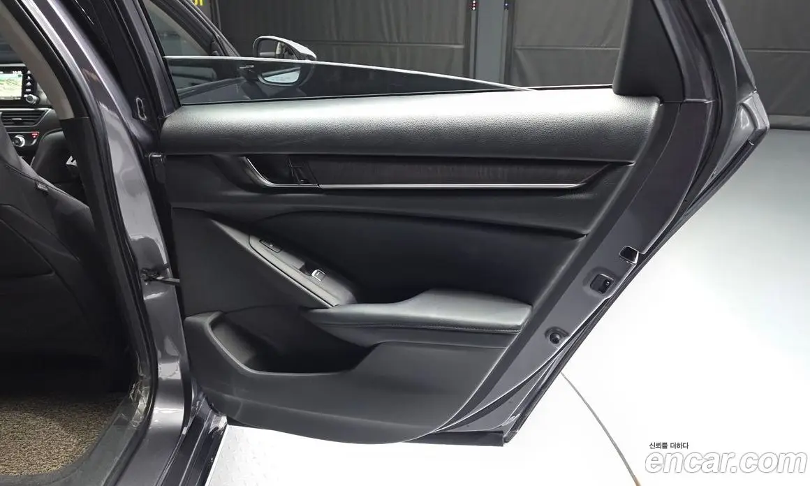 Honda Accord 2018 2.0 автомат (гидро), фото 15 Honda Accord 2018 2.0 автомат (гидро), фото 15
