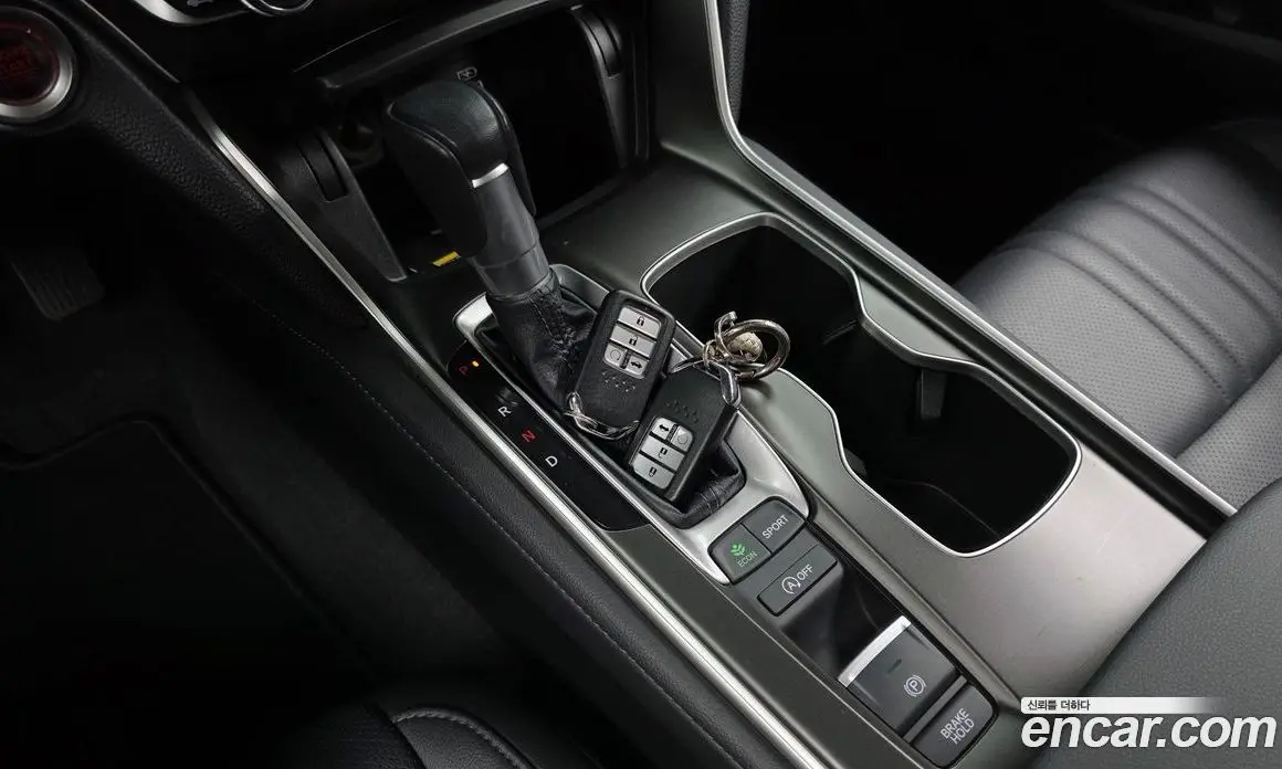 Honda Accord 2021 1.5 автомат (гидро), фото 12