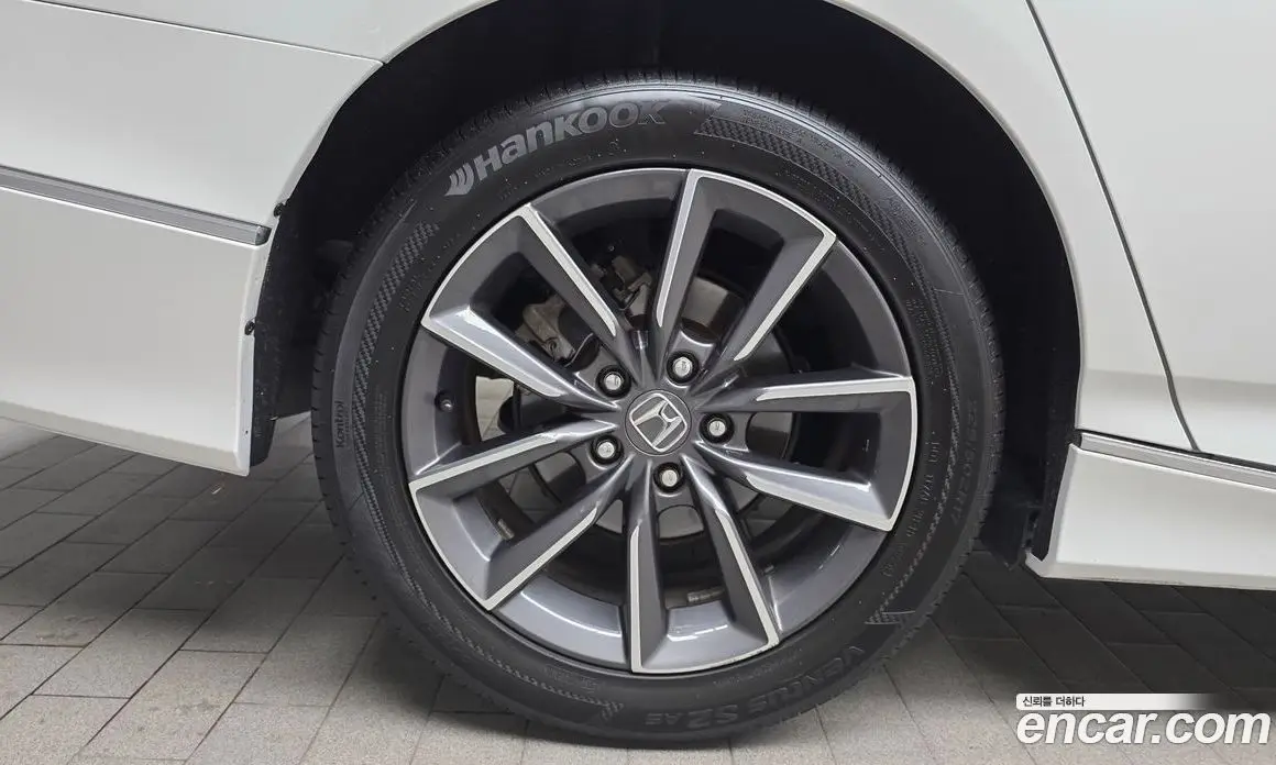Honda Accord 2021 1.5 автомат (гидро), фото 5