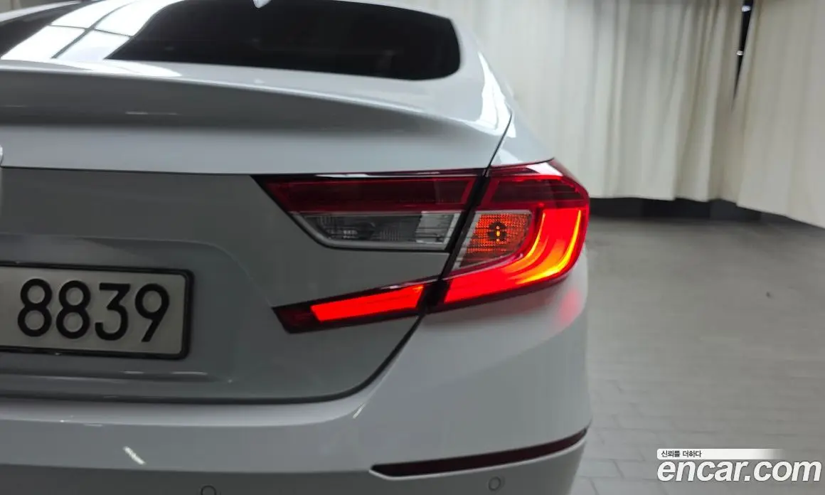Honda Accord 2021 1.5 автомат (гидро), фото 9