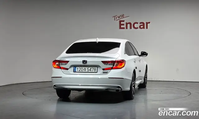 Honda Accord 2022 2.0 автомат (гидро), миниатюра 3