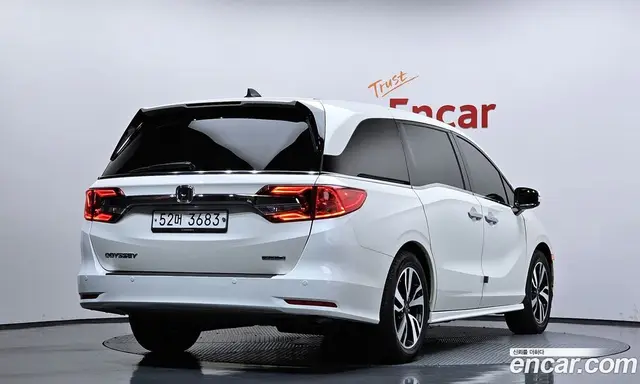 Honda Odyssey 2018 3.5 автомат (гидро), миниатюра 2