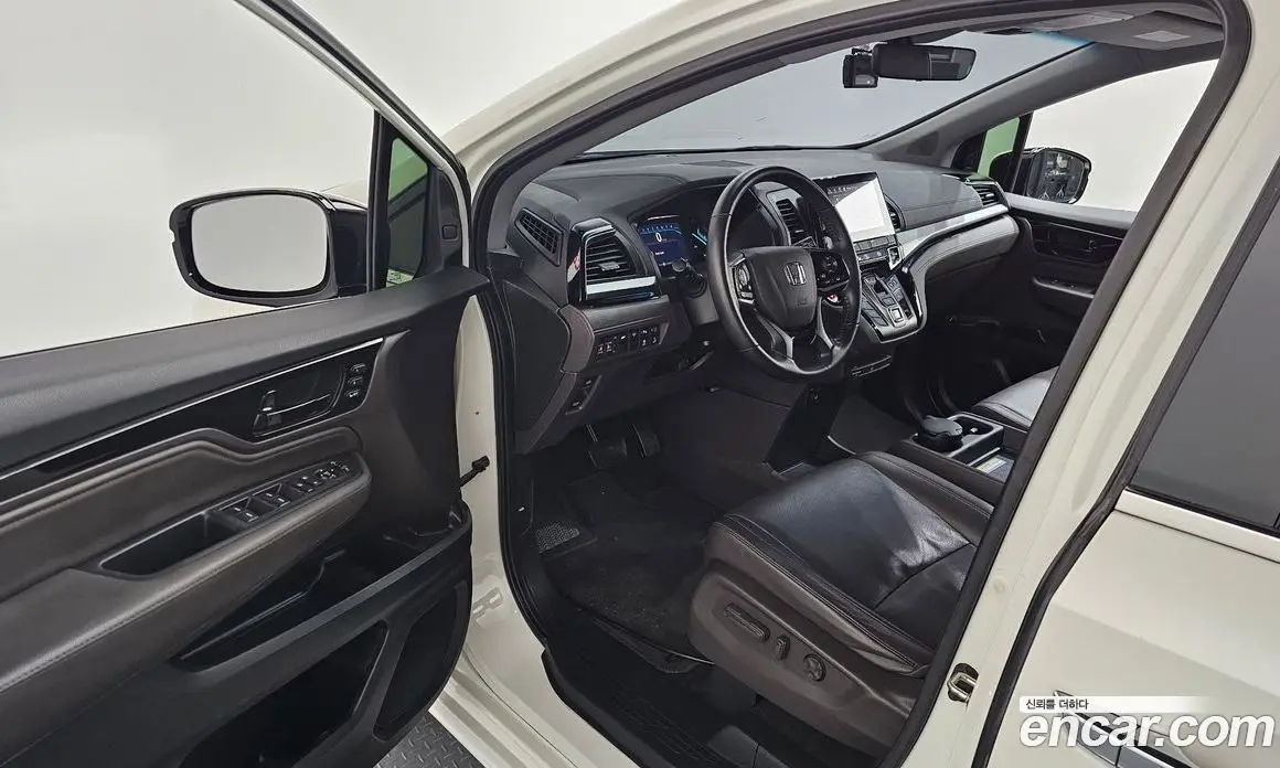 Honda Odyssey 2018 3.5 автомат (гидро), фото 13