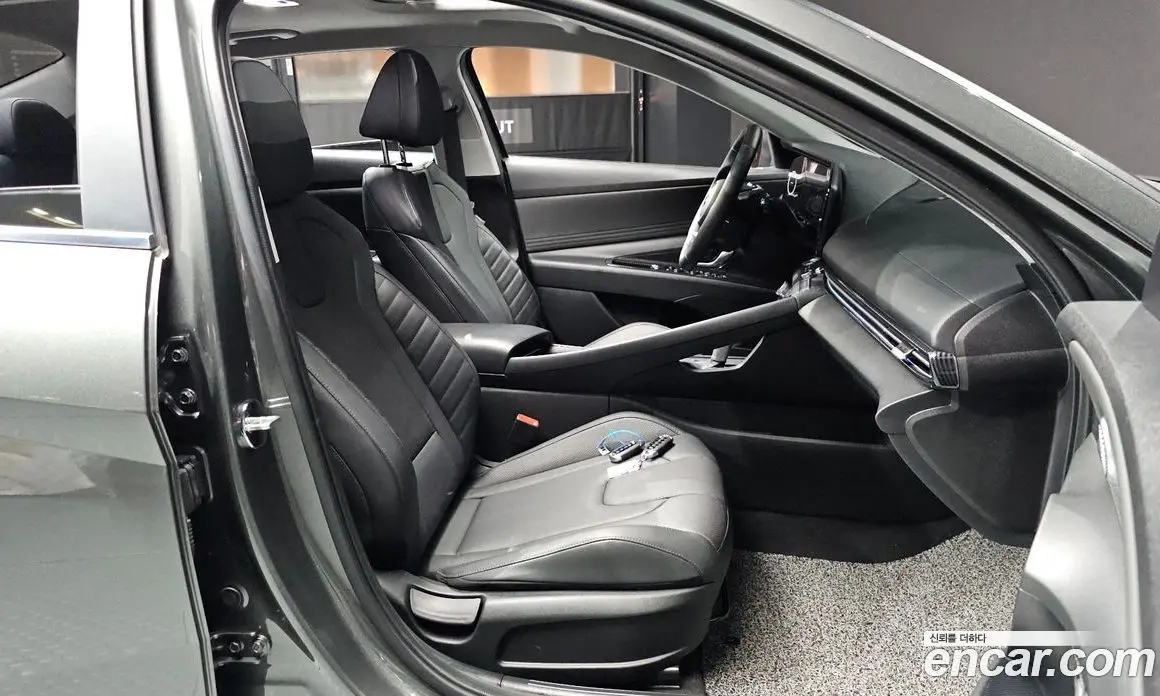 Hyundai Avante 2020 1.6 автомат (гидро), фото 18