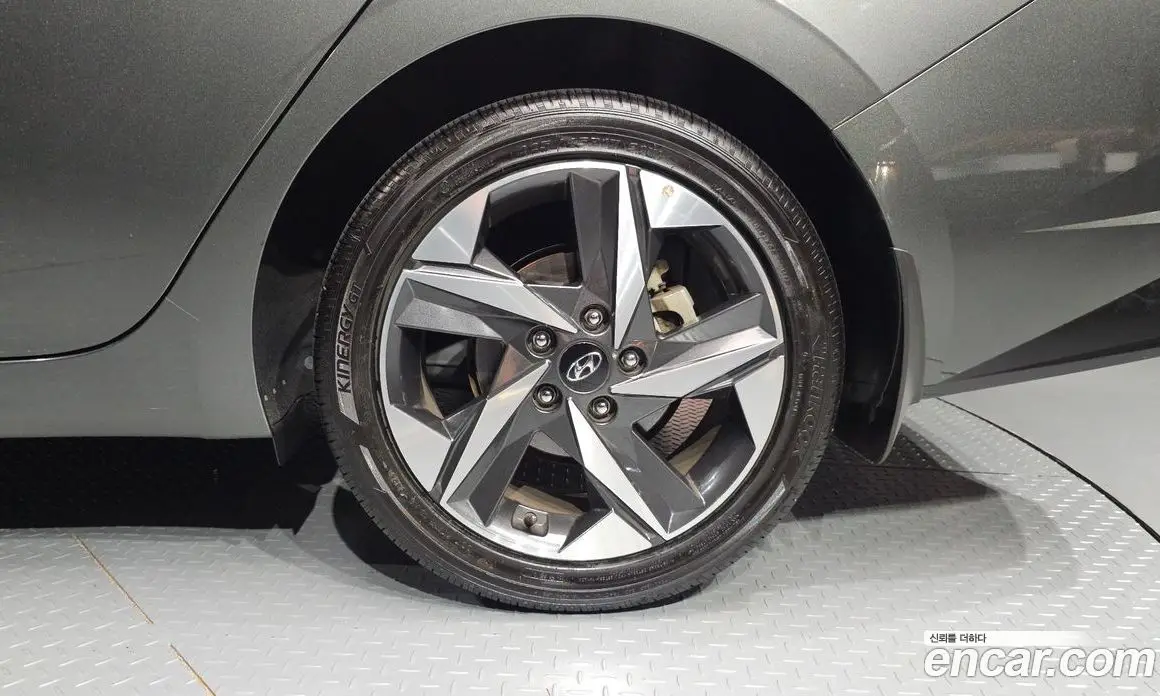 Hyundai Avante 2020 1.6 автомат (гидро), фото 7