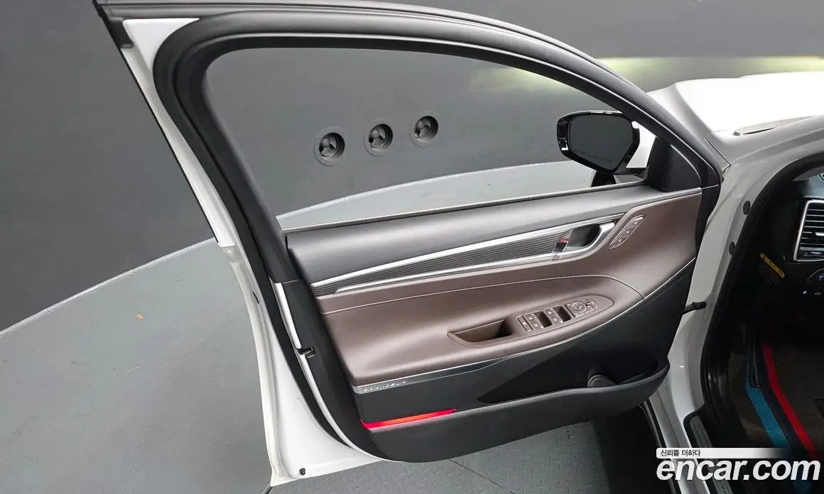 Hyundai Grandeur 2019 2.4 автомат (гидро), фото 14