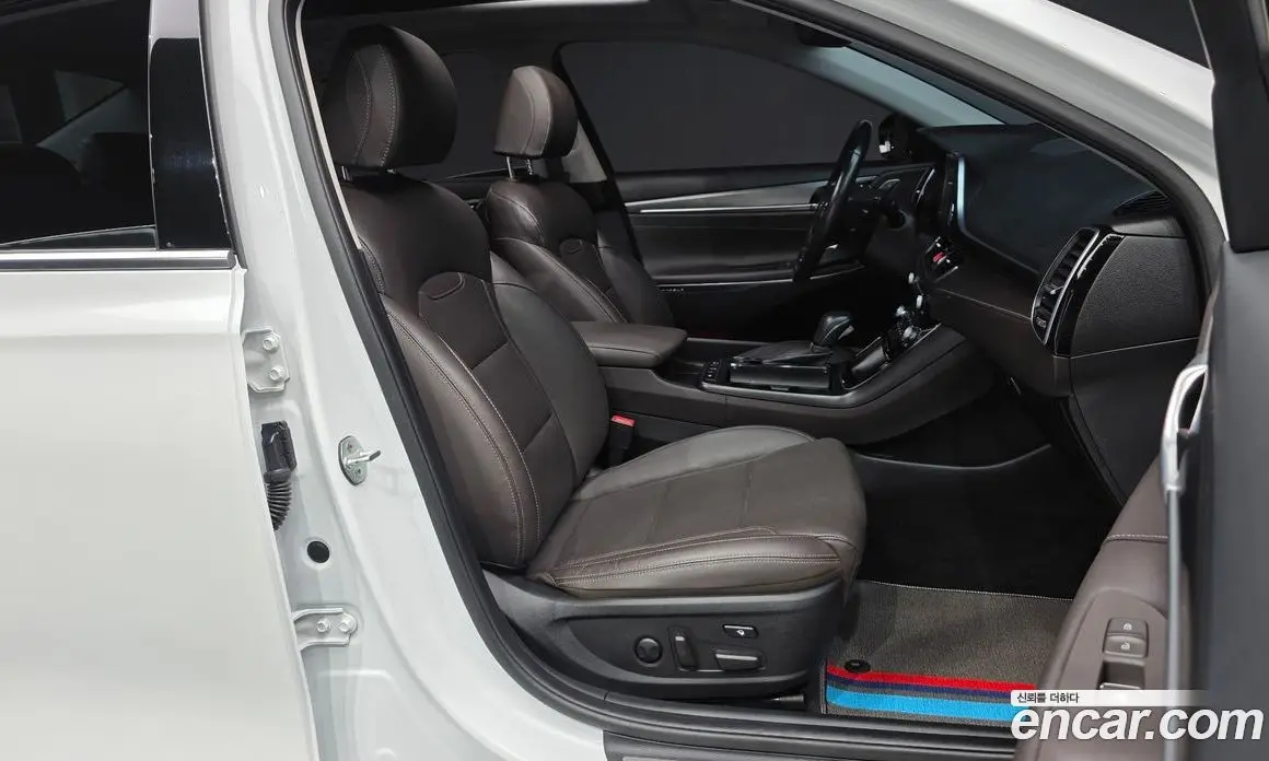Hyundai Grandeur 2019 2.4 автомат (гидро), фото 17