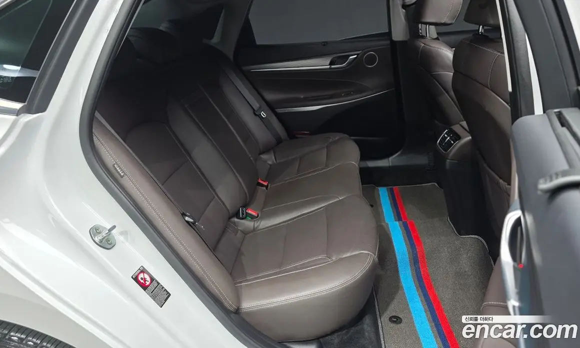 Hyundai Grandeur 2019 2.4 автомат (гидро), фото 18
