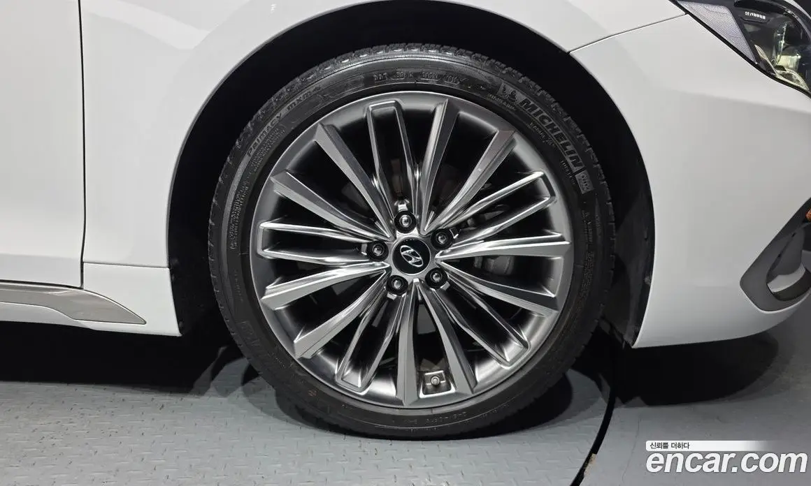 Hyundai Grandeur 2019 2.4 автомат (гидро), фото 7