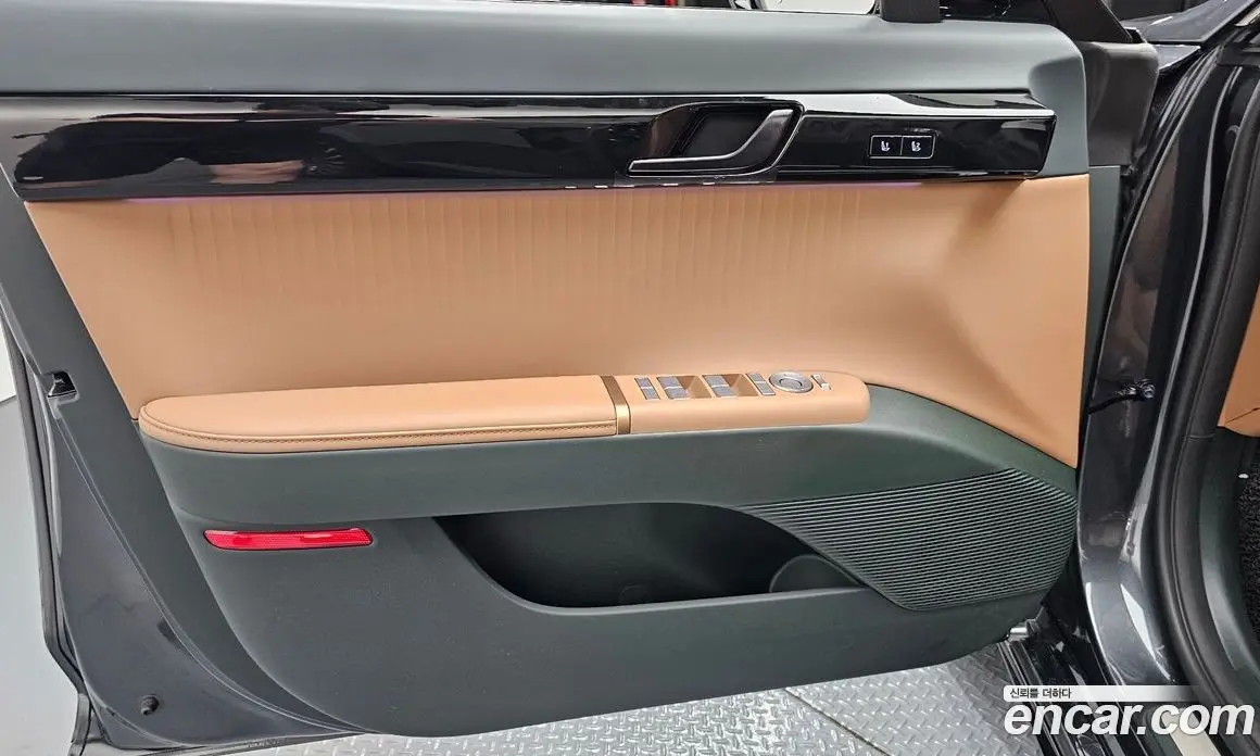 Hyundai Grandeur 2025 1.6 автомат (гидро), фото 14