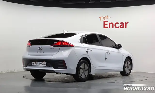 Hyundai Ioniq 2019 1.6 автомат (гидро), миниатюра 2 Hyundai Ioniq 2019 1.6 автомат (гидро), миниатюра 2