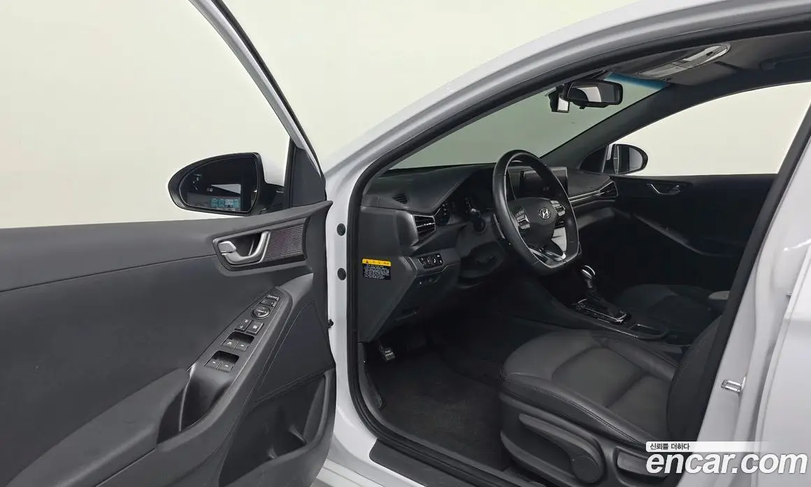 Hyundai Ioniq 2019 1.6 автомат (гидро), фото 13 Hyundai Ioniq 2019 1.6 автомат (гидро), фото 13