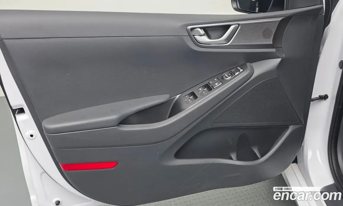 Hyundai Ioniq 2019 1.6 автомат (гидро), фото 14 Hyundai Ioniq 2019 1.6 автомат (гидро), фото 14
