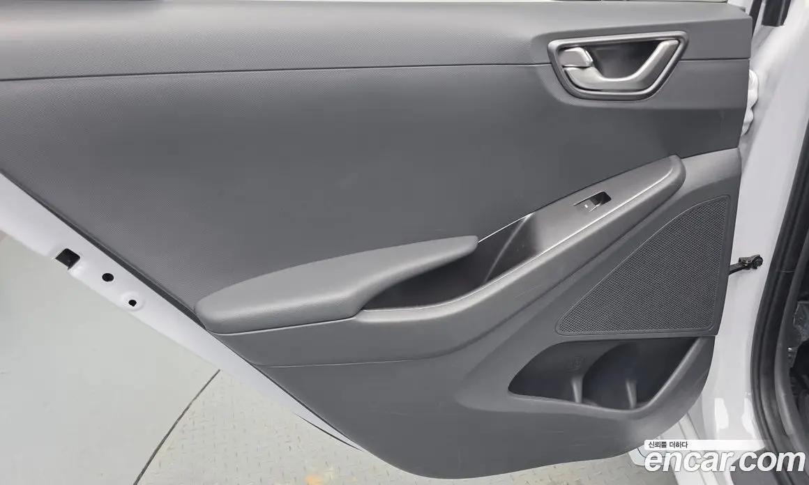 Hyundai Ioniq 2019 1.6 автомат (гидро), фото 15 Hyundai Ioniq 2019 1.6 автомат (гидро), фото 15