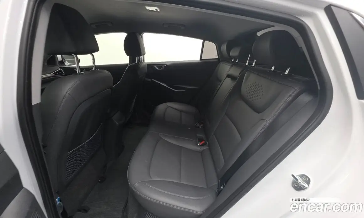 Hyundai Ioniq 2019 1.6 автомат (гидро), фото 18 Hyundai Ioniq 2019 1.6 автомат (гидро), фото 18