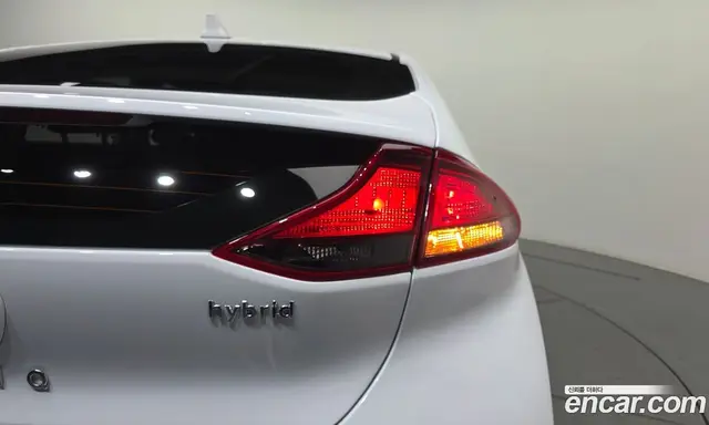Hyundai Ioniq 2019 1.6 автомат (гидро), миниатюра 9 Hyundai Ioniq 2019 1.6 автомат (гидро), миниатюра 9