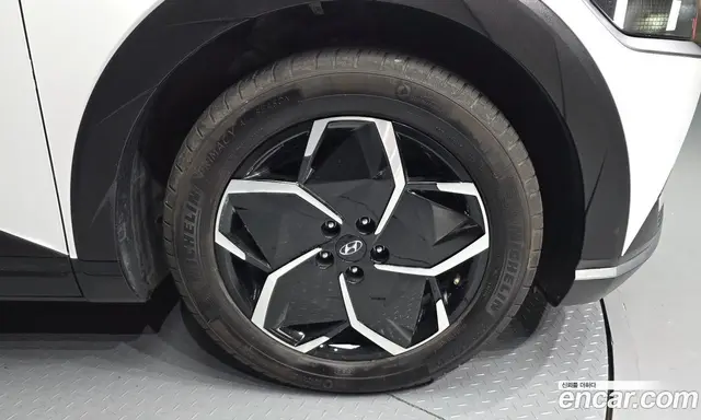 Hyundai Ioniq 5 2023 0.1 автомат (гидро), миниатюра 7