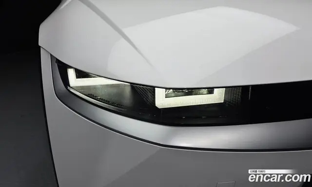 Hyundai Ioniq 5 2023 0.1 автомат (гидро), миниатюра 8