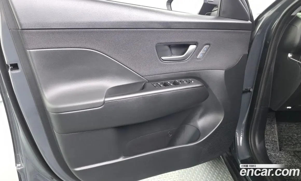 Hyundai Kona 2025 1.6 автомат (гидро), фото 14