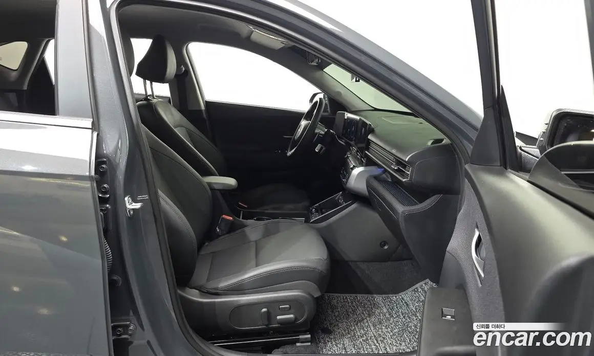 Hyundai Kona 2025 1.6 автомат (гидро), фото 17
