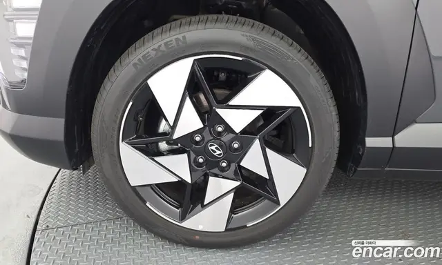 Hyundai Kona 2025 1.6 автомат (гидро), миниатюра 5