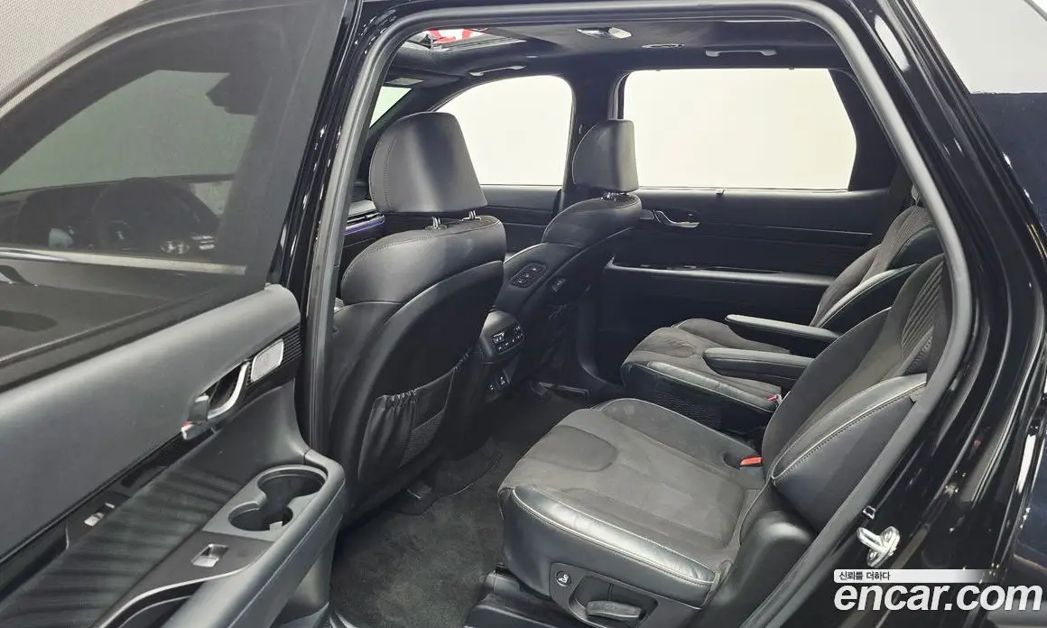 Hyundai Palisade 2023 3.8 автомат (гидро), фото 17