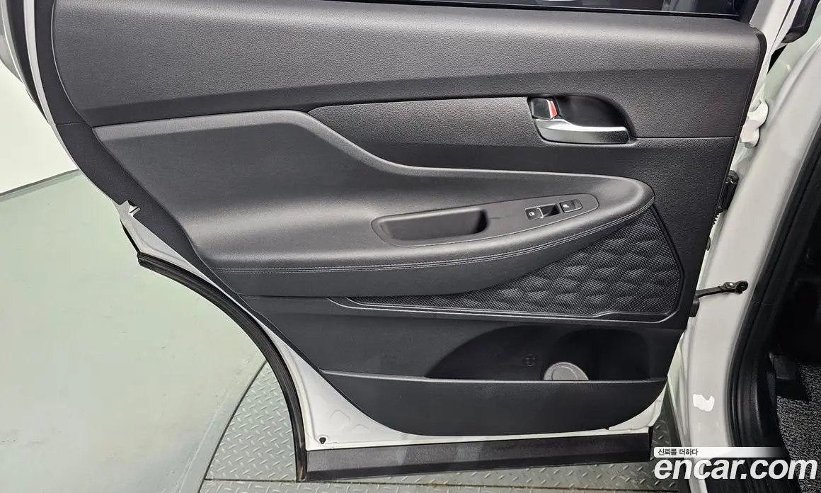 Hyundai Santa Fe 2023 2.5 автомат (гидро), фото 14