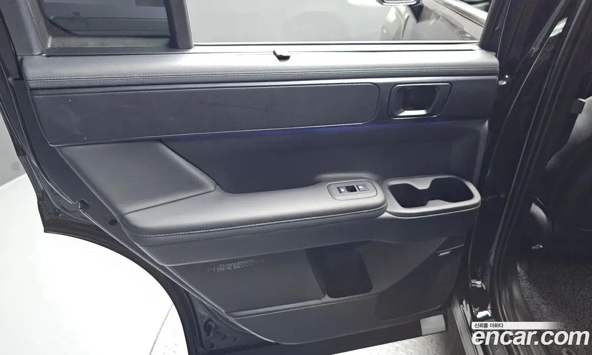 Hyundai Santa Fe 2023 1.6 автомат (гидро), фото 15