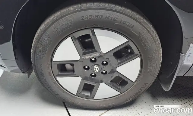 Hyundai Santa Fe 2023 1.6 автомат (гидро), миниатюра 5