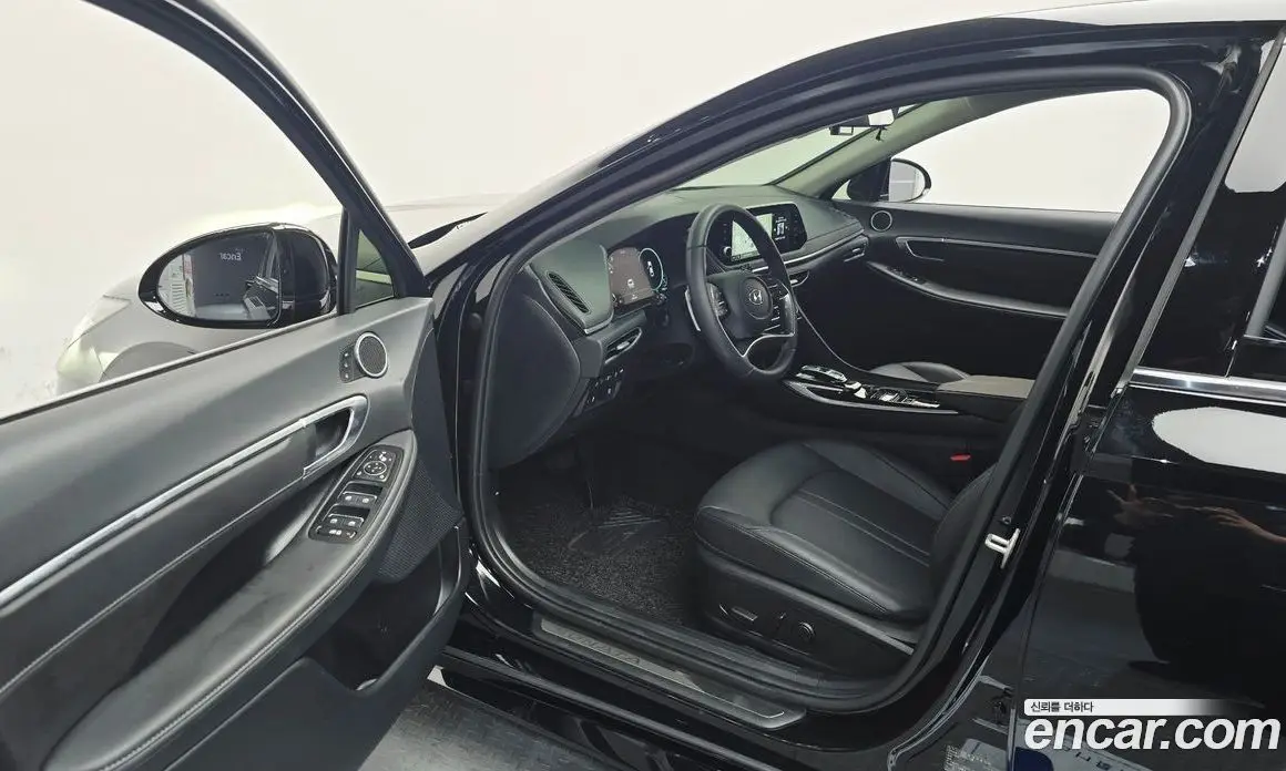 Hyundai Sonata 2022 2.0 автомат (гидро), фото 13