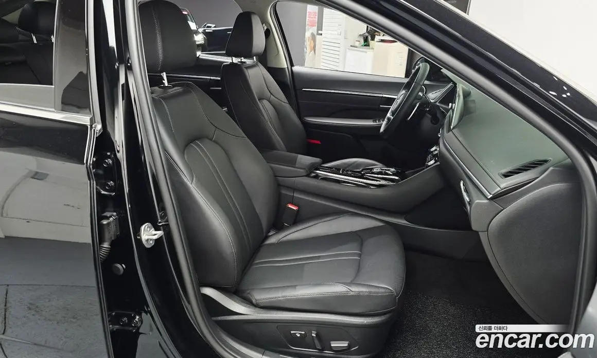 Hyundai Sonata 2022 2.0 автомат (гидро), фото 16