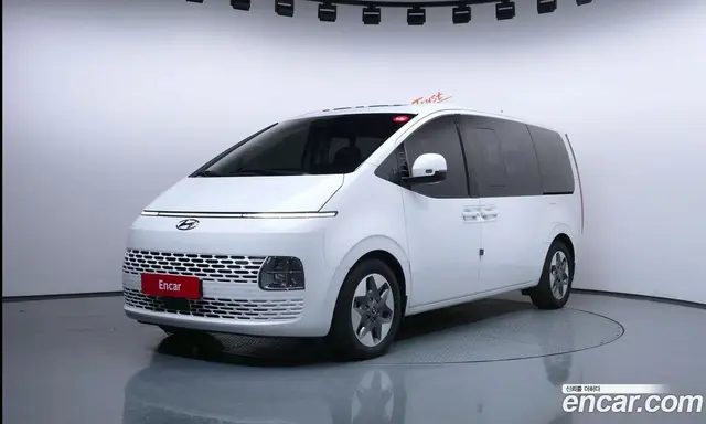 Hyundai Staria, 2023, 29 392 км