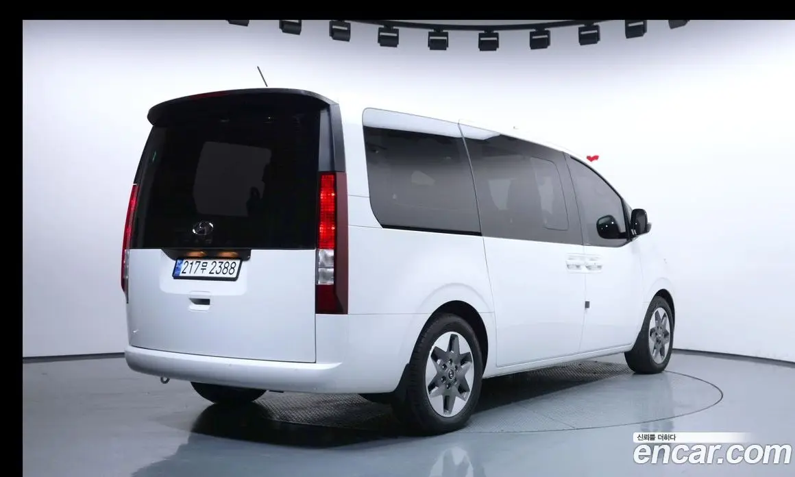 Hyundai Staria 2023 2.2 автомат (гидро), фото 2 Hyundai Staria 2023 2.2 автомат (гидро), фото 2