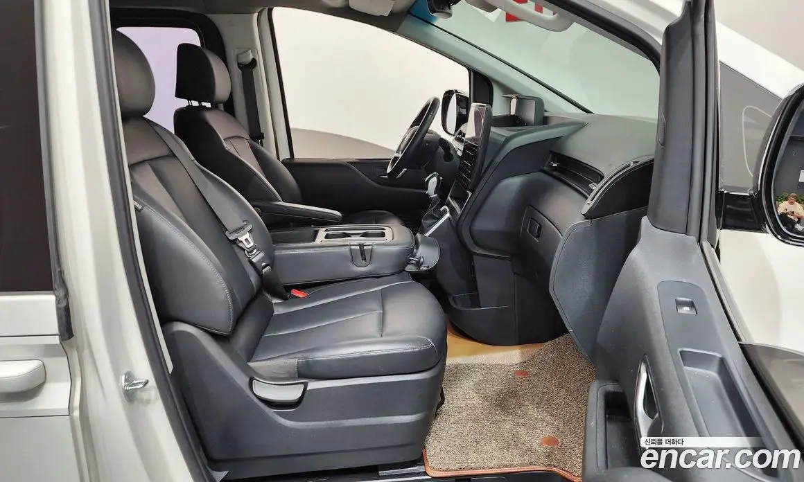Hyundai Staria 2023 2.2 автомат (гидро), фото 17 Hyundai Staria 2023 2.2 автомат (гидро), фото 17