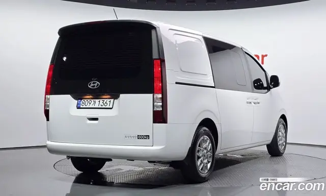 Hyundai Staria, 2025, 3 616 км