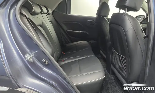 Hyundai Venue 2021 1.6 автомат (гидро), миниатюра 12