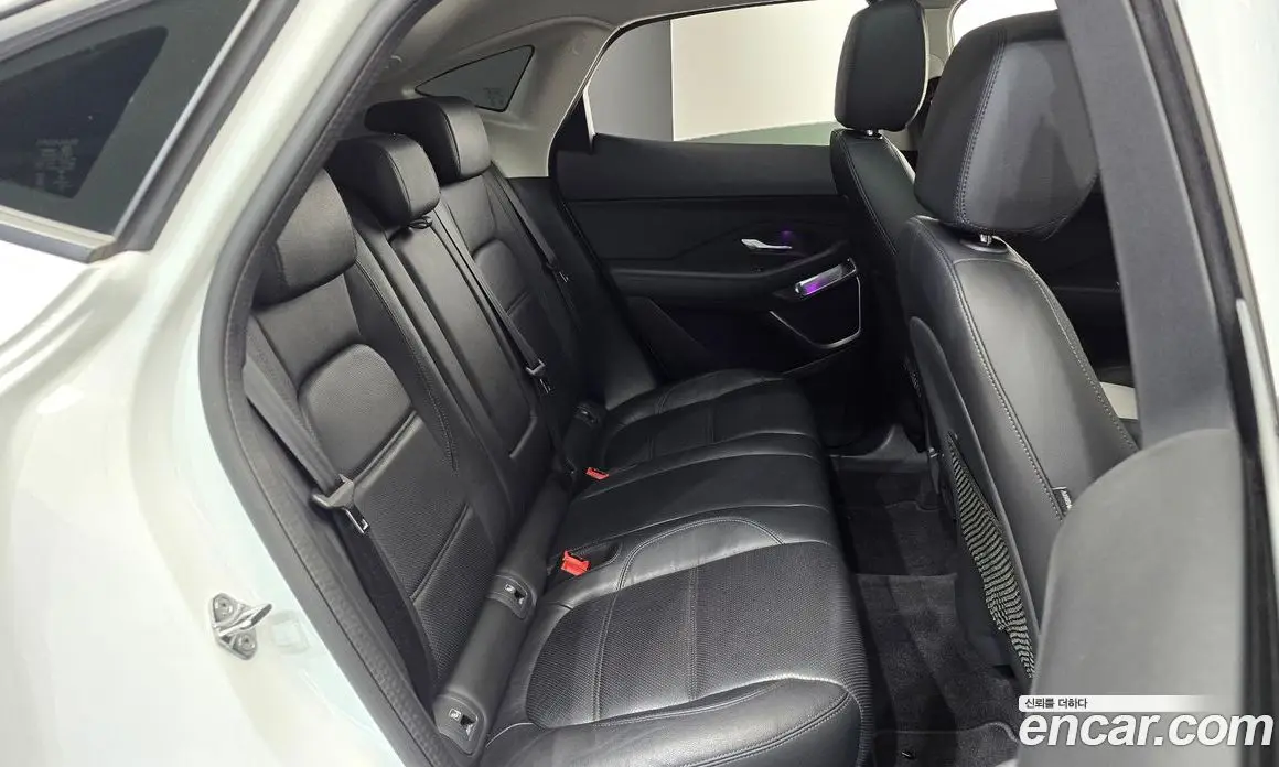 Jaguar E-Pace 2020 2.0 автомат (гидро), фото 17