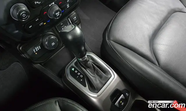 Jeep Renegade 2019 2.4 автомат (гидро), миниатюра 12