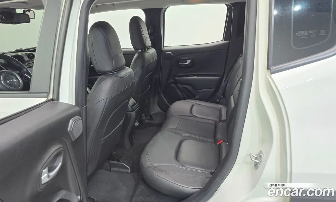 Jeep Renegade 2019 2.4 автомат (гидро), фото 17 Jeep Renegade 2019 2.4 автомат (гидро), фото 17