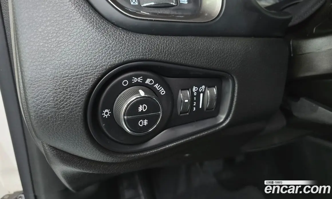 Jeep Renegade 2019 2.4 автомат (гидро), фото 18 Jeep Renegade 2019 2.4 автомат (гидро), фото 18