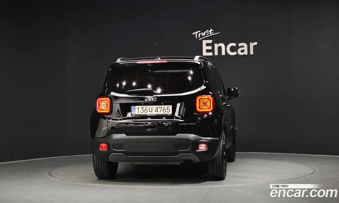 Jeep Renegade 2023 1.3 автомат (гидро), фото 4