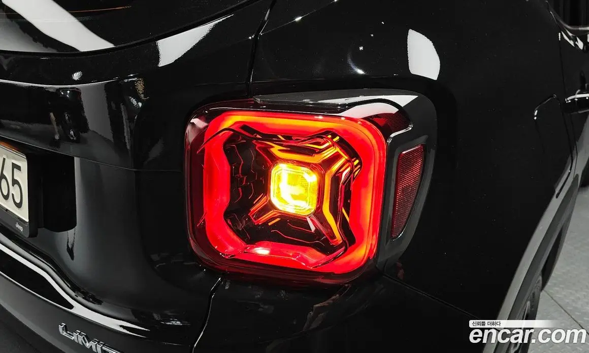 Jeep Renegade 2023 1.3 автомат (гидро), фото 9